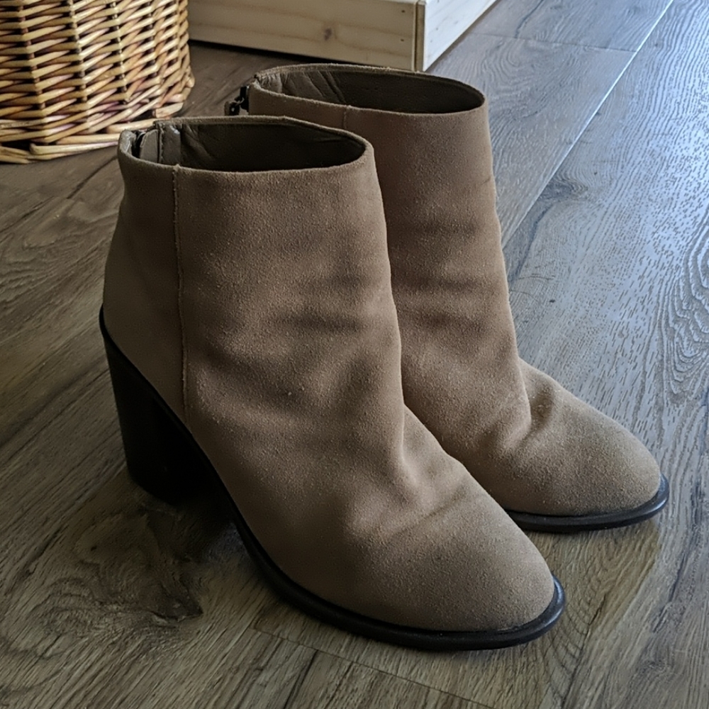 Kelsi dagger chunky heel booties
